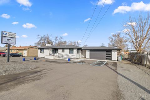 Photo of 909 Bryden Avenue, Lewiston, ID 83501 (MLS # 98983098)