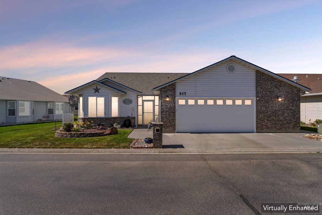 Photo of 517 N Stratford St, Nampa, ID 83651 (MLS # 98979682)