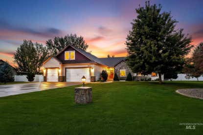 15585 Moonstruck Dr – Investment Home
