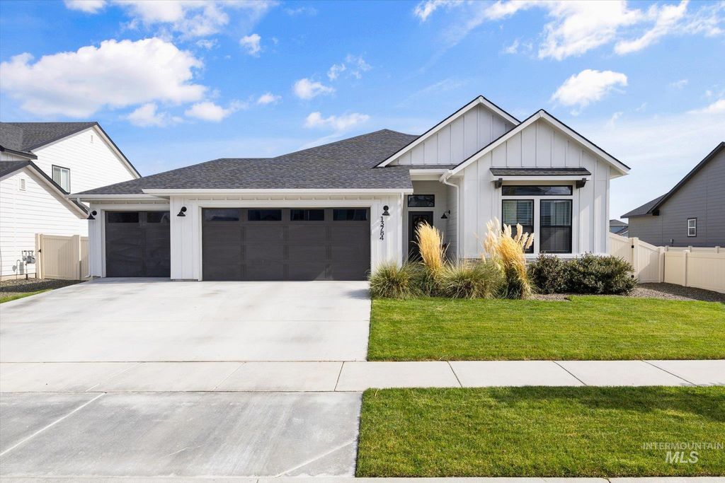 Photo of 13784 S Sonata Way, Nampa, ID 83651 (MLS # 98964290)