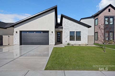 523 Canyon Falls Dr. Twin Falls ID 83301