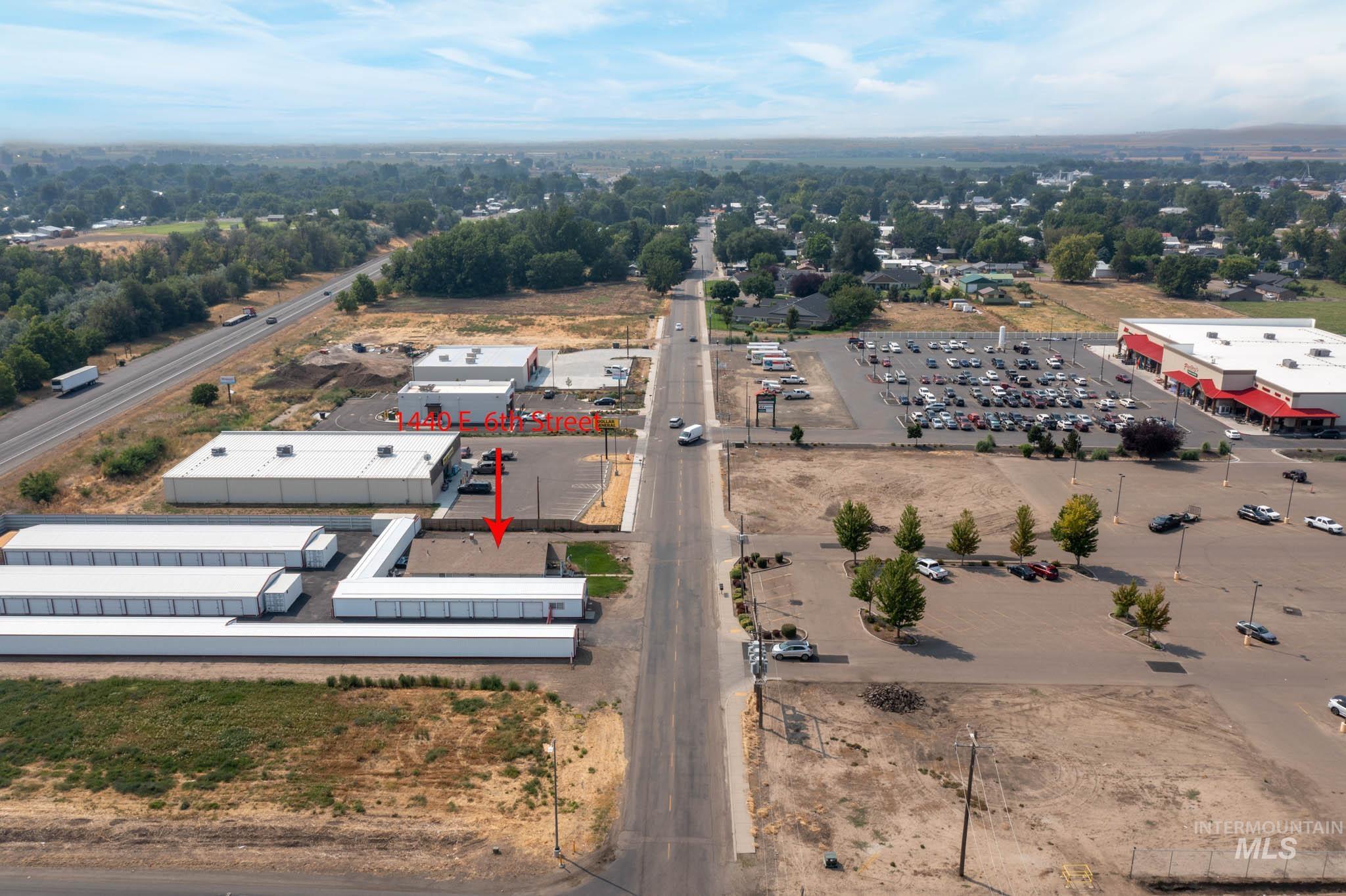 Commercial property with direct road frontage