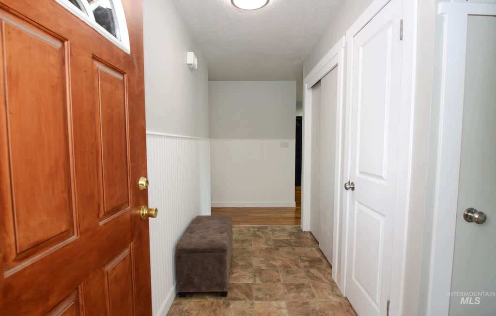 Photo of 1122 N Midland Blvd, Nampa, ID 83651 (MLS # 98994929)