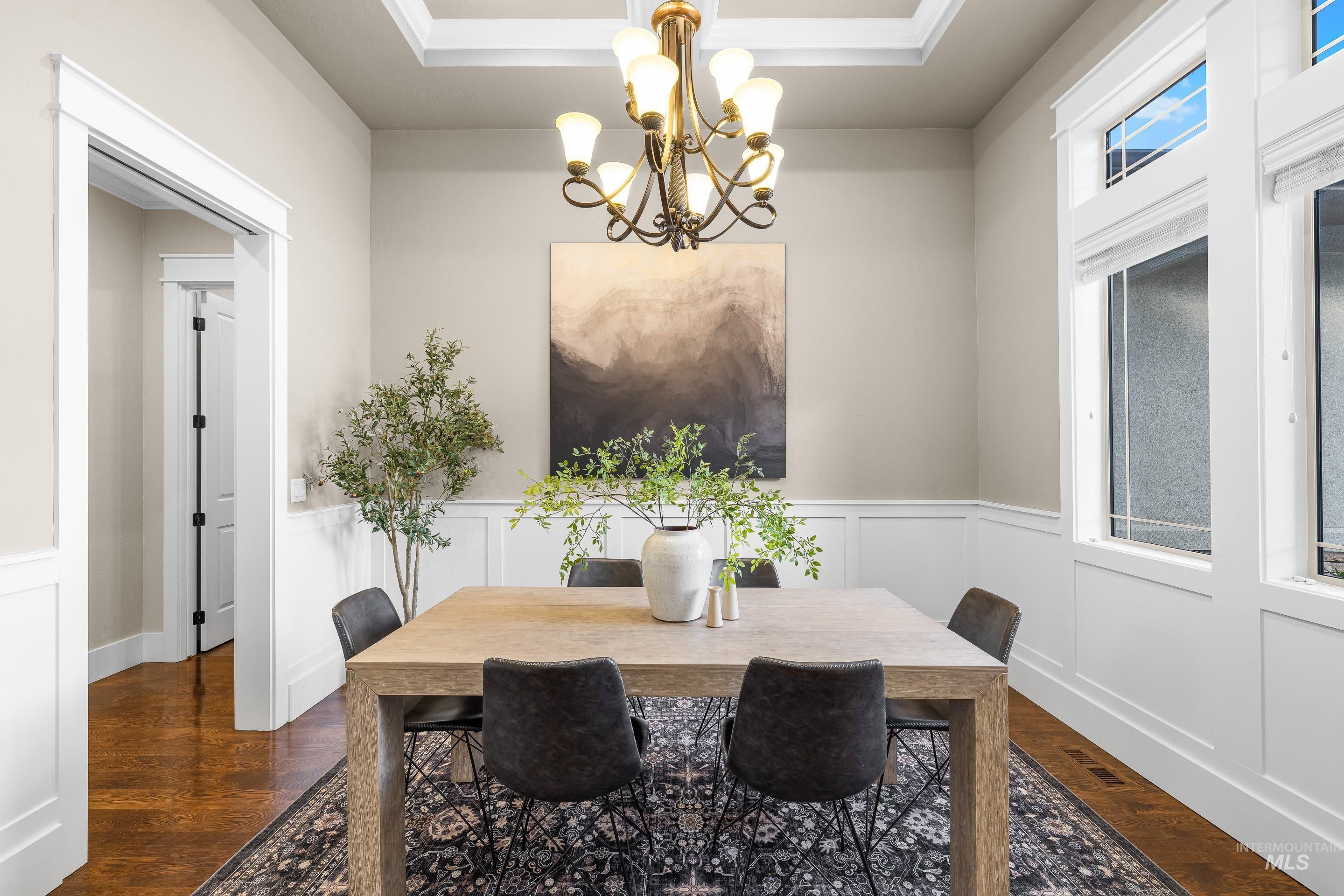 2107 W San Remo Drive