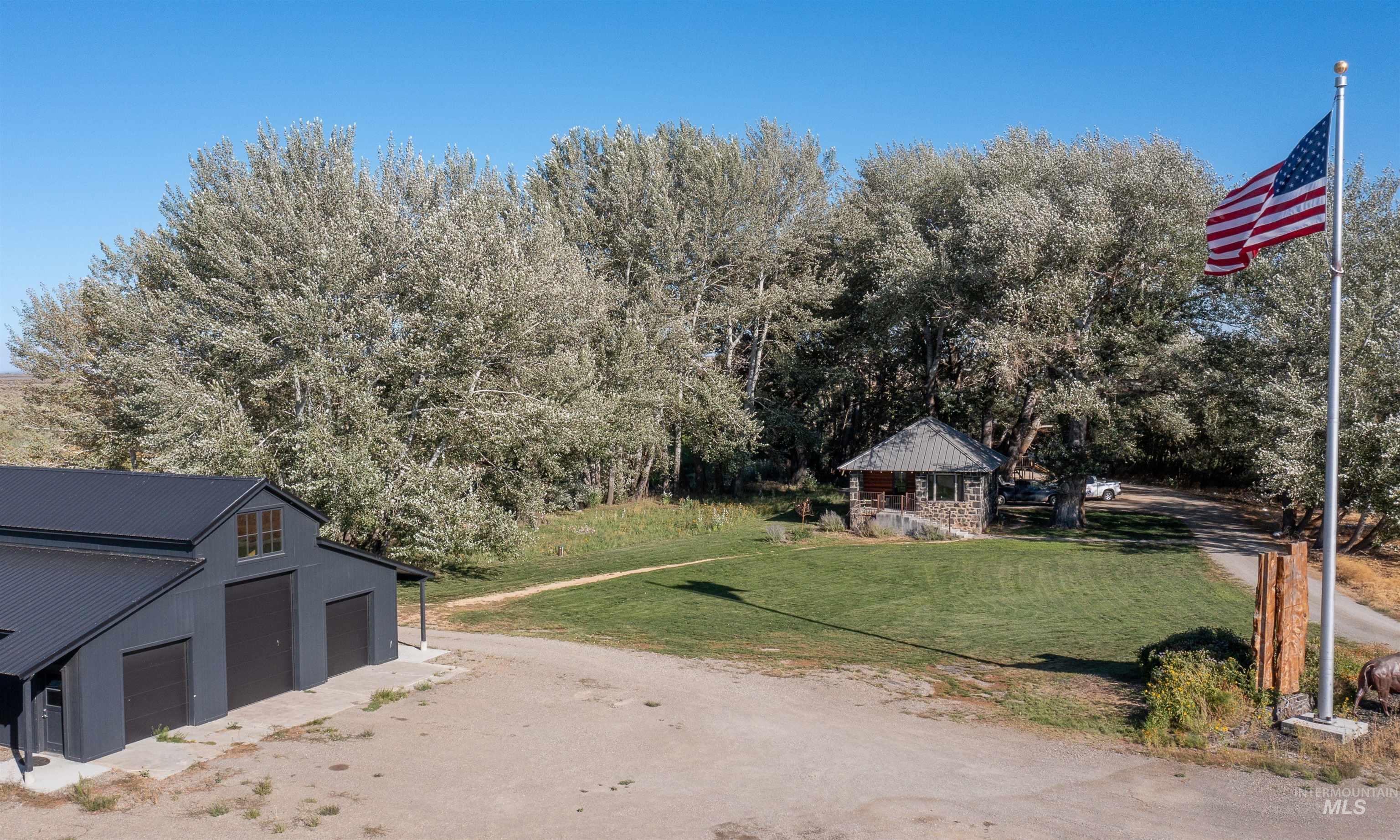 836 E Hwy 26