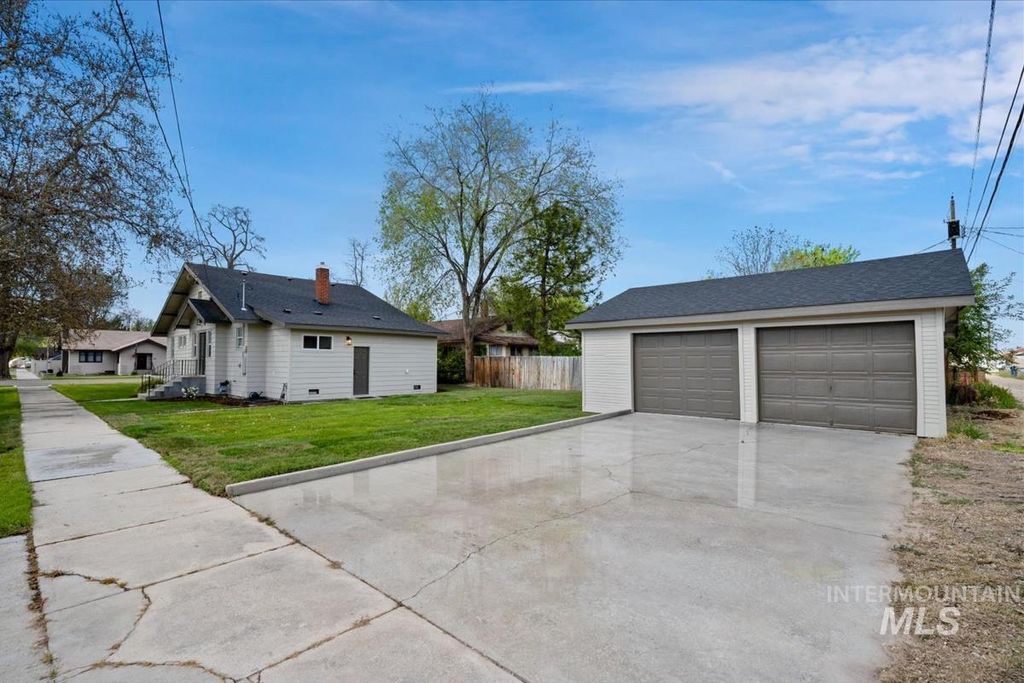 Photo of 424 6th Ave. S Ave, Nampa, ID 83651 (MLS # 98984297)