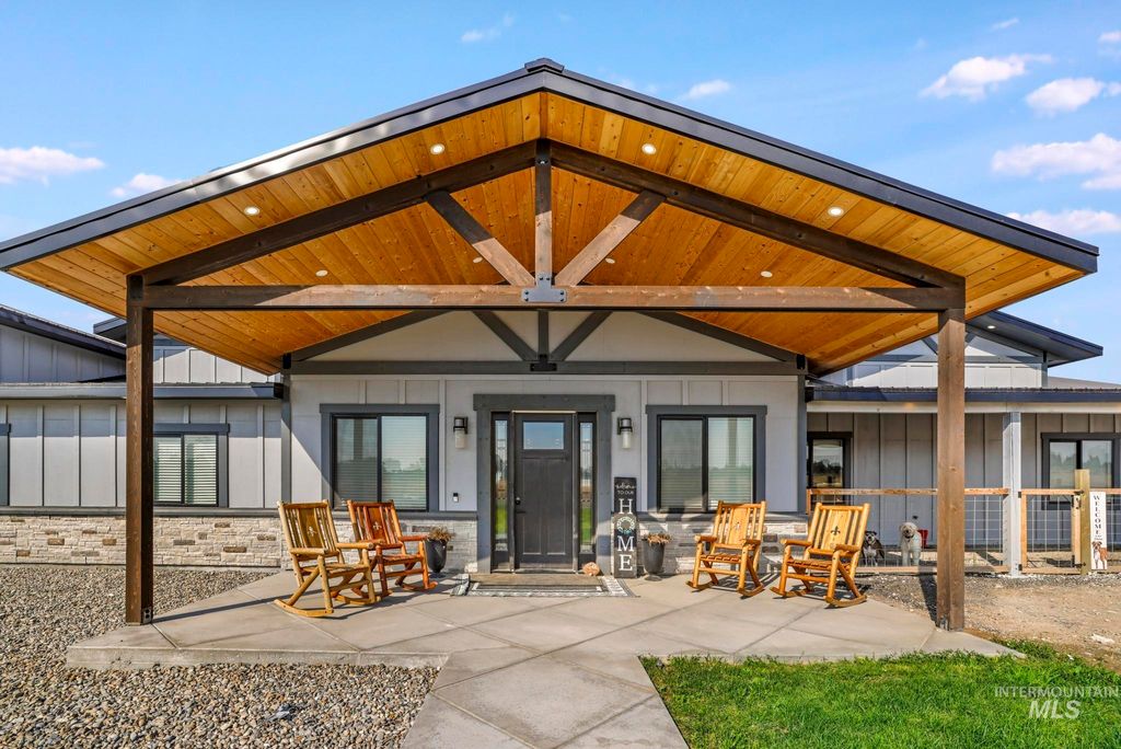 Photo of 4038 N 3510 E, Kimberly, ID 83341 (MLS # 98960055)