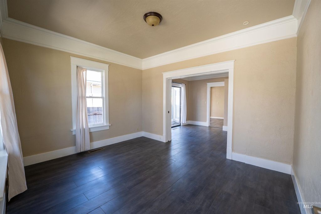 Photo of 820 11th Ave South Ave, Nampa, ID 83651 (MLS # 98978757)