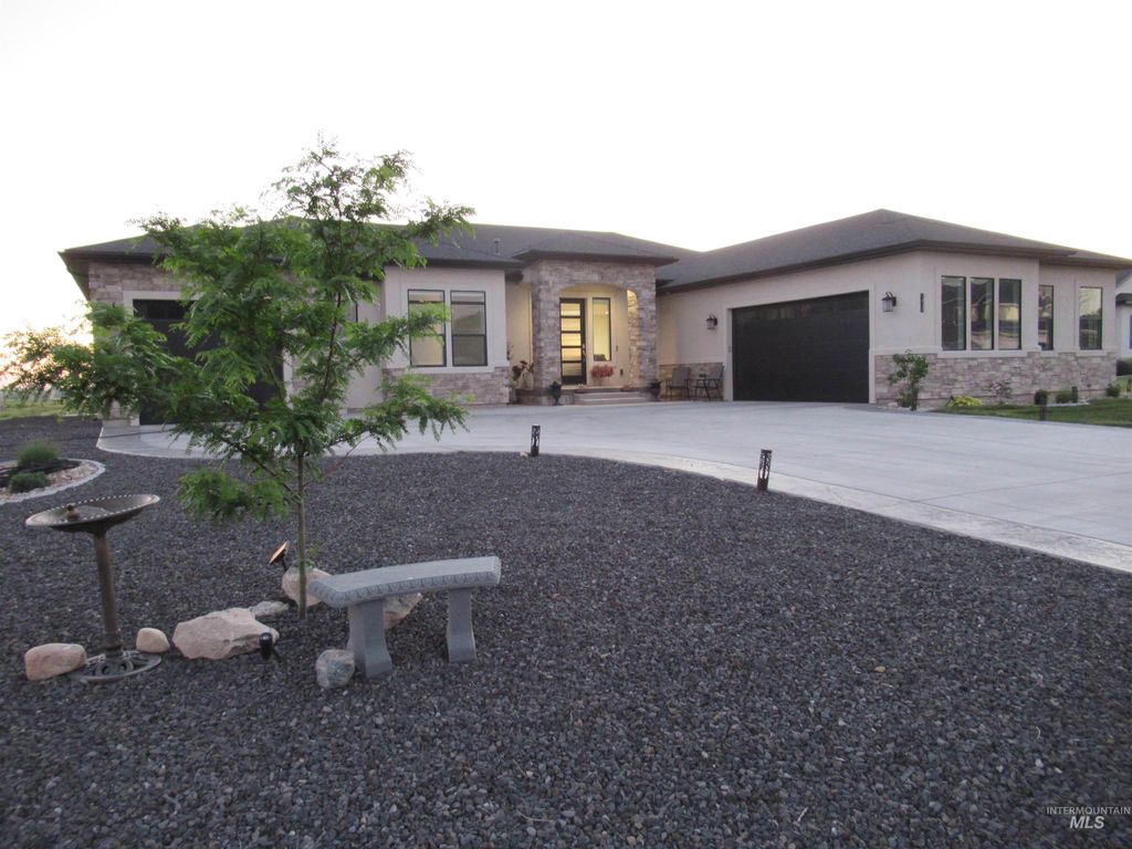 Photo of 3613 N 3480 E, Kimberly, ID 83341 (MLS # 98978212)