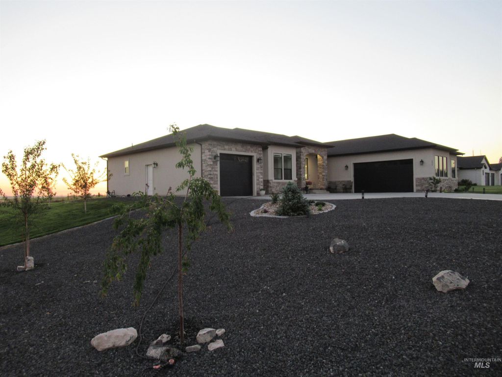 Photo of 3613 N 3480 E, Kimberly, ID 83341 (MLS # 98978212)