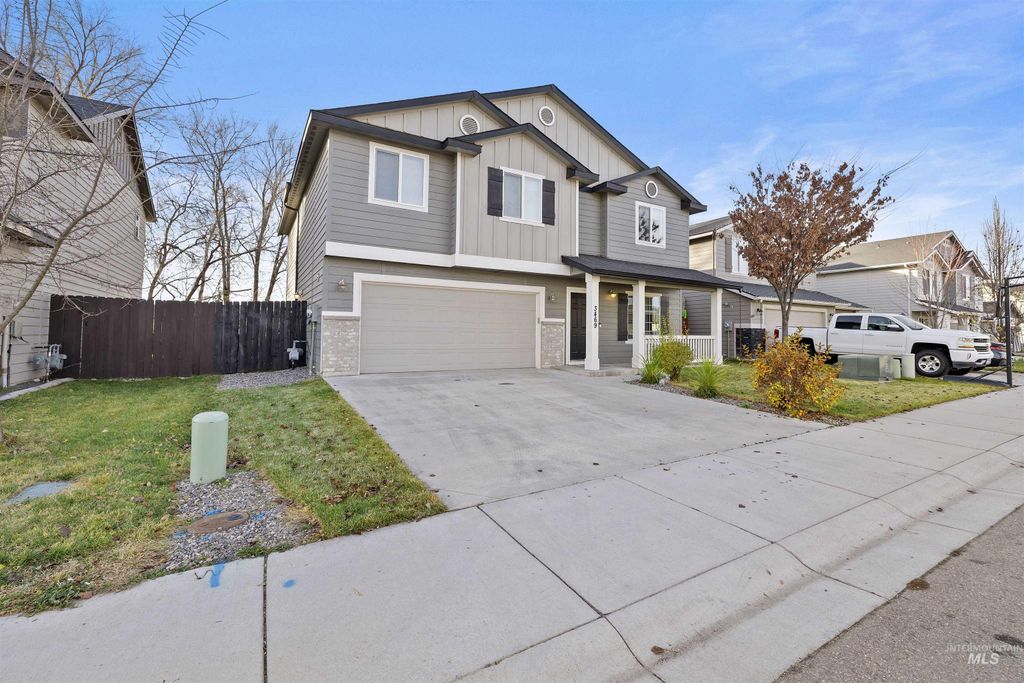 Photo of 3469 Nw 12th Ave, Meridian, ID 83646 (MLS # 98969630)