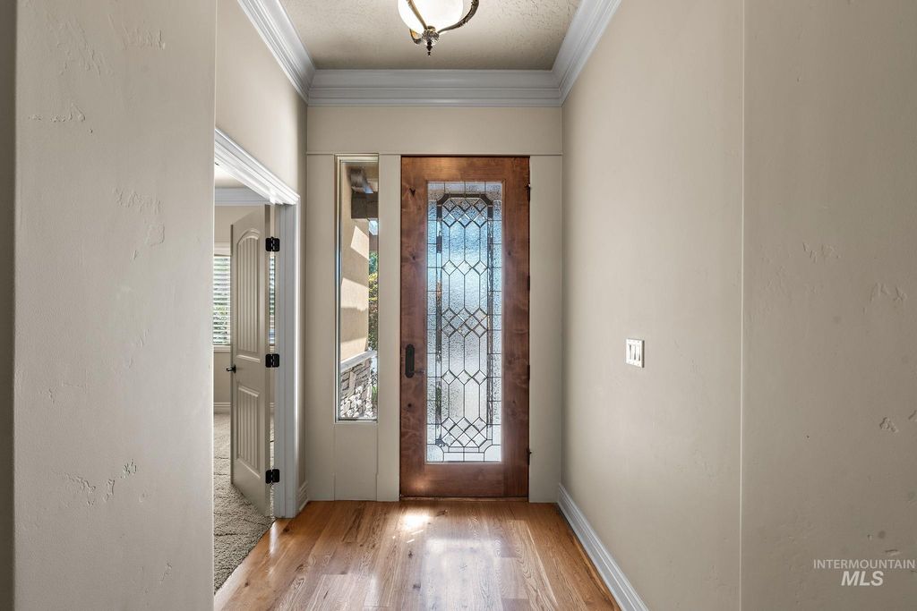 Photo of 1703 W Par Ct, Eagle, ID 83616 (MLS # 98978783)