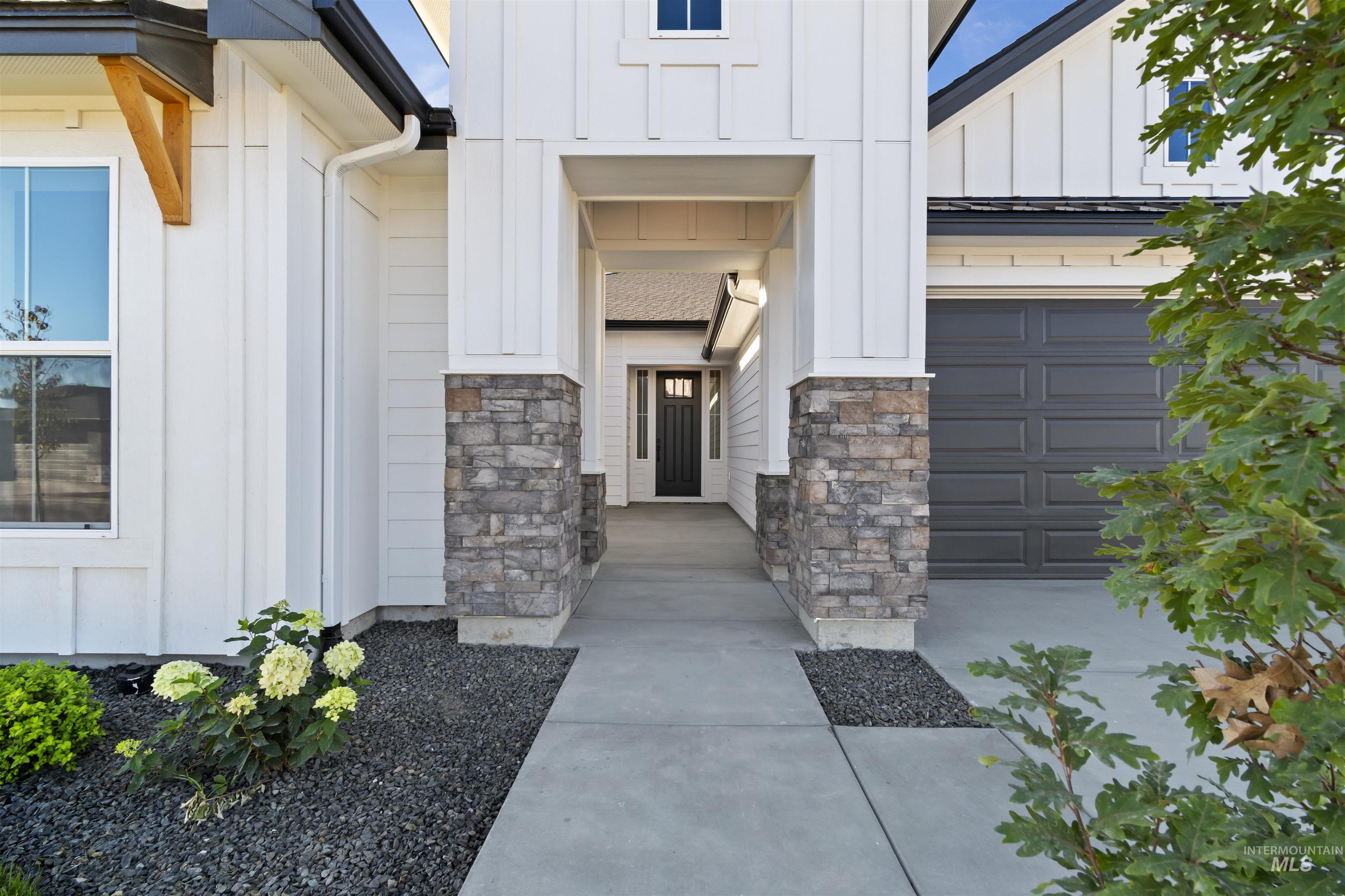 2169 E Blakehurst St.