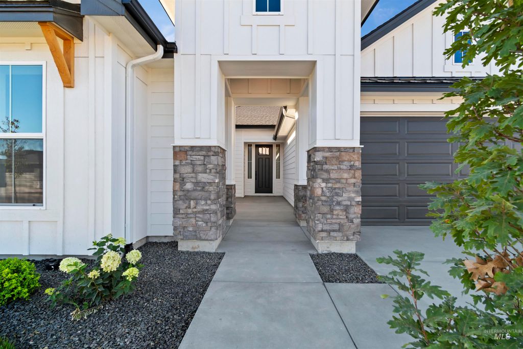 Photo of 2169 E Blakehurst St, Kuna, ID 83634 (MLS # 98963582)