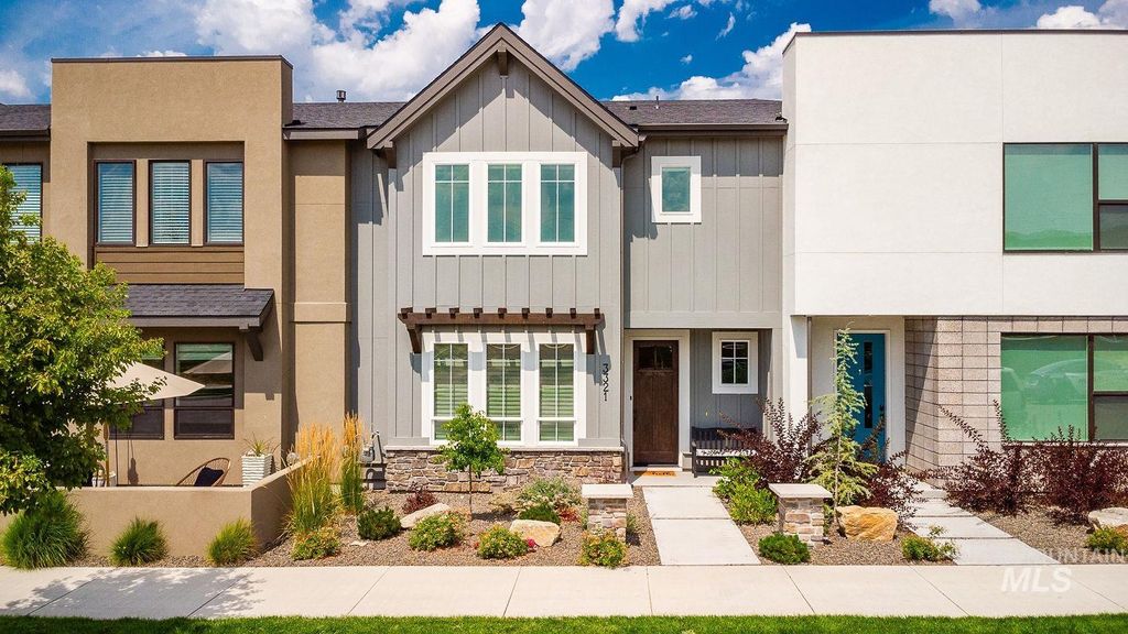 Photo of 3321 S Hopes Well Way, Boise, ID 83716 (MLS # 98972524)