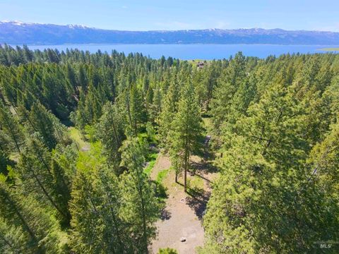 Photo of 13 Mountain Air Dr, Cascade, ID 83611 (MLS # 98982876)