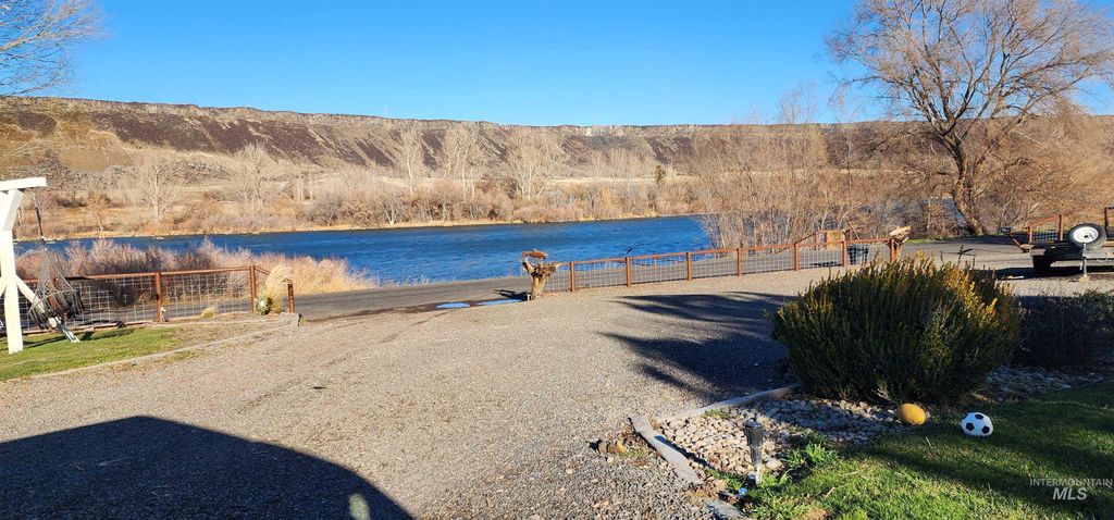 Photo of 1785 River Rd, Buhl, ID 83316 (MLS # 98971284)