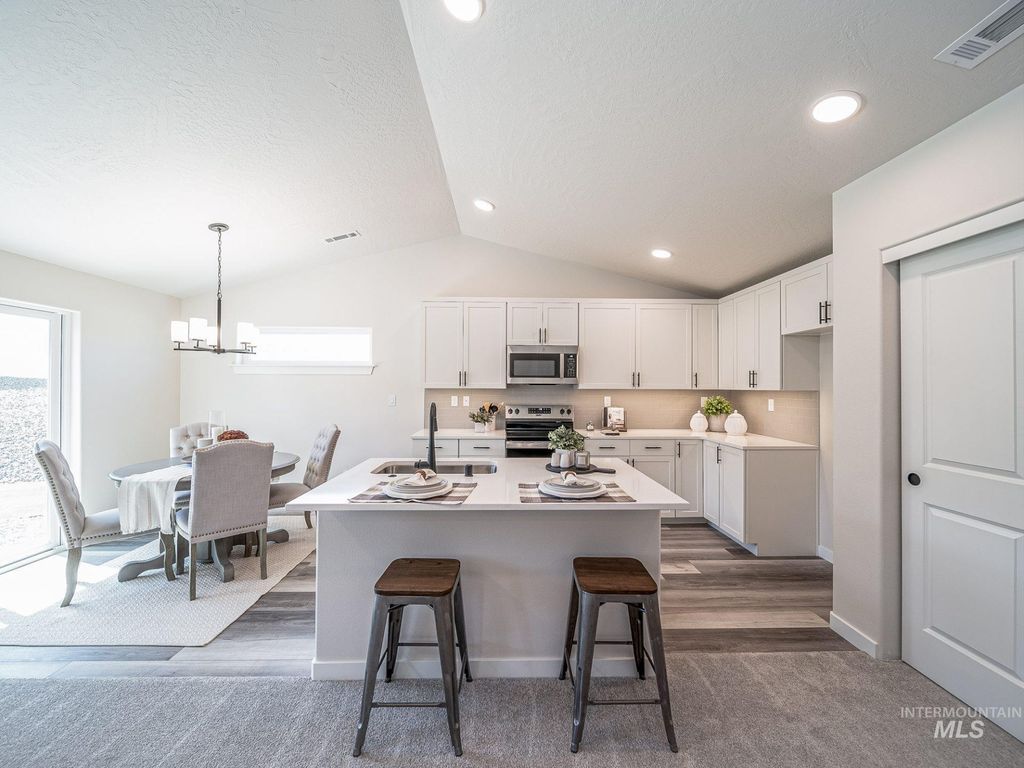 Photo of 4304 S Oilseed Ave, Nampa, ID 83686 (MLS # 98965914)