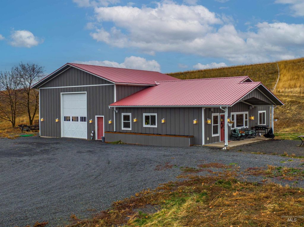 Photo of 2943 Clyde Rd, Moscow, ID 83843 (MLS # 98967854)