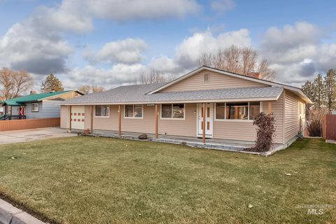 611 W Indianhead Road Weiser ID 83672