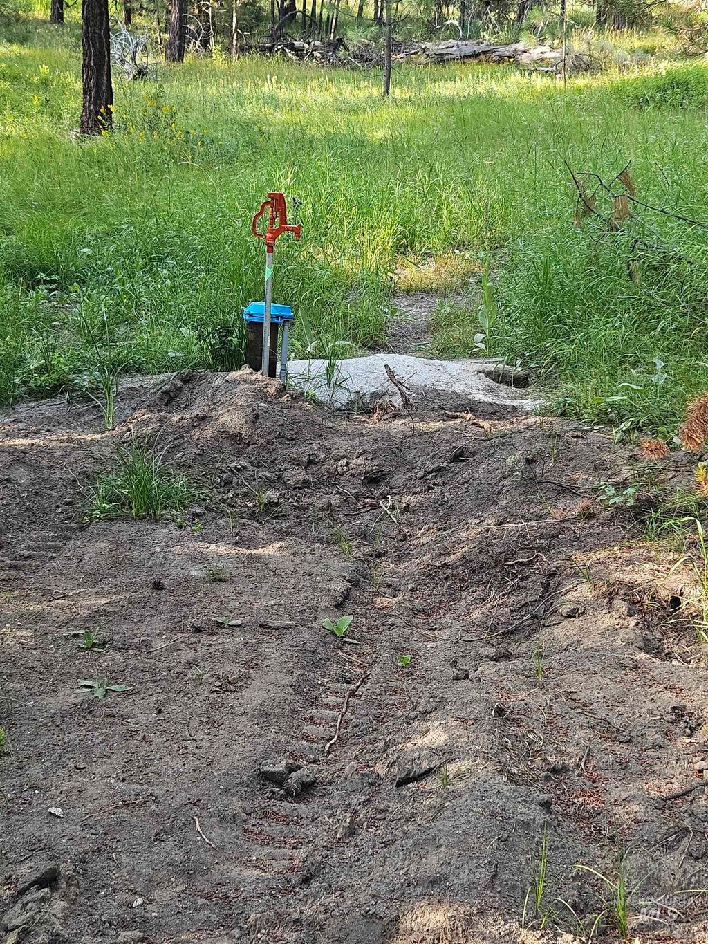 Photo of 1510 Crown Point Parkway, Cascade, ID 83611 (MLS # 98957216)