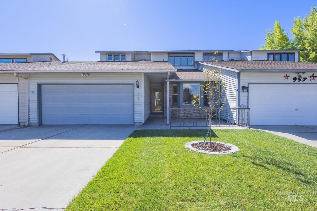 Photo of 945 N Gossett Ave, Boise, ID 83704 (MLS # 98985842)