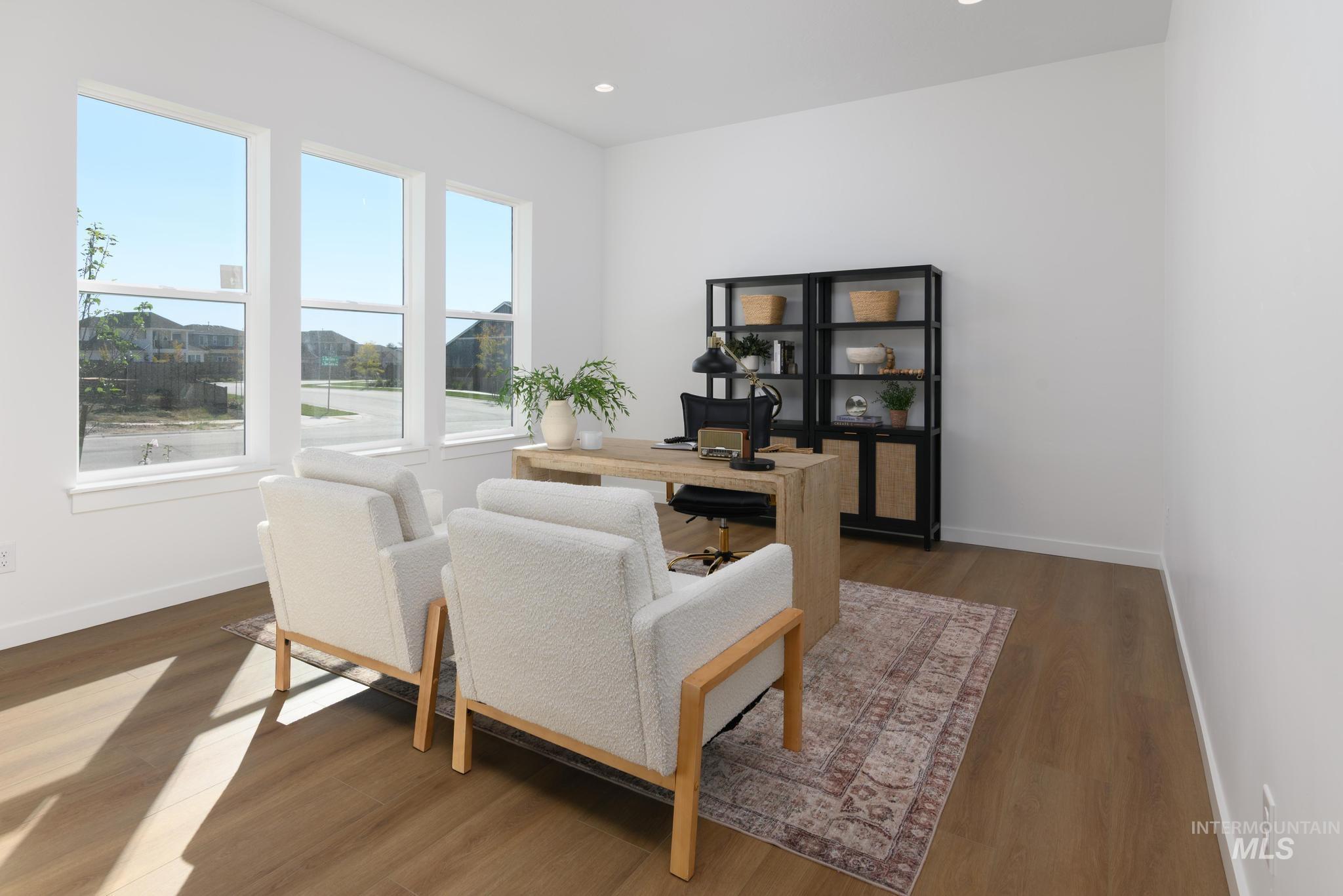 3777 N San Carlos Pl