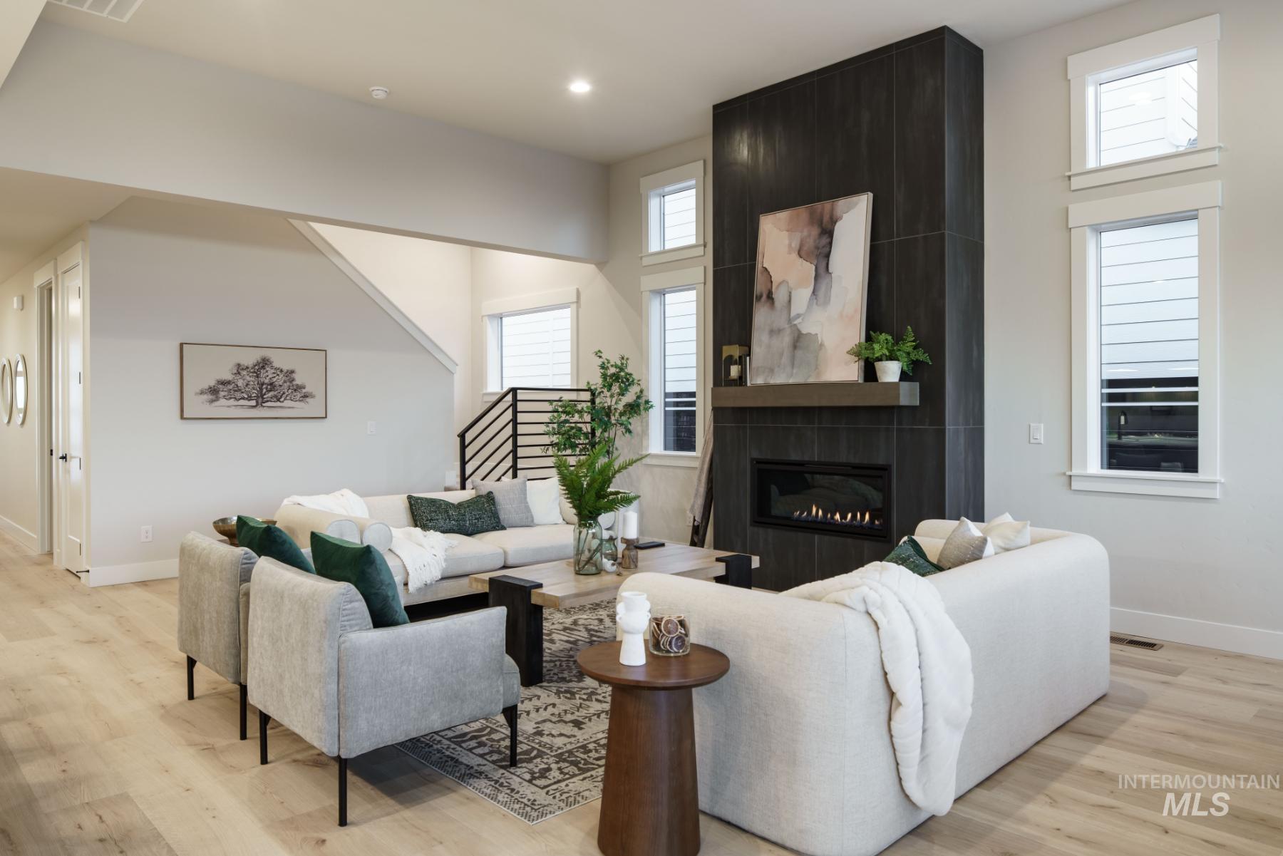 7580 W Old School St