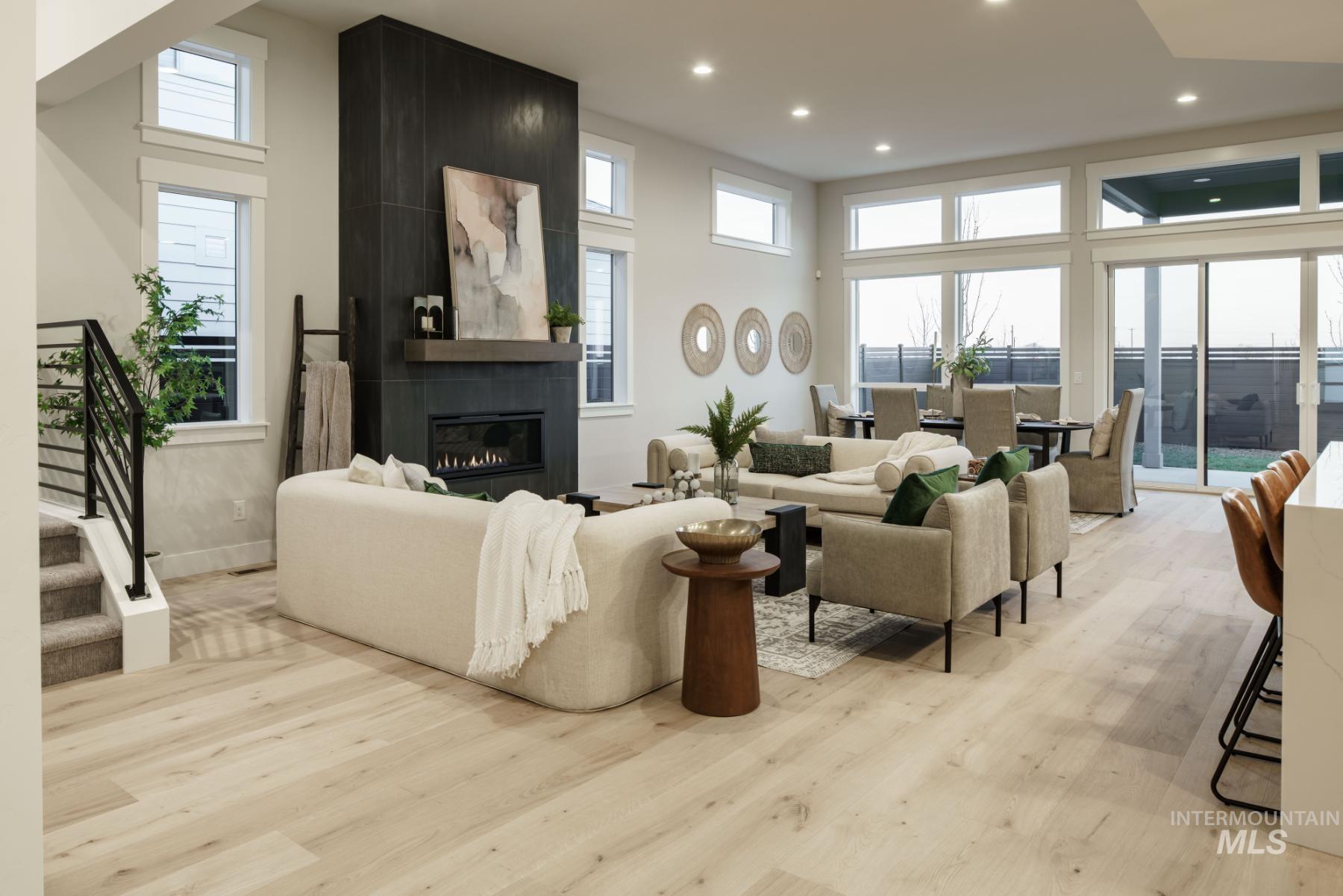 7580 W Old School St