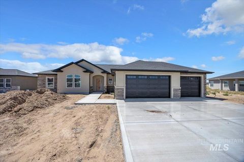 Photo of 1205 Moss, Rupert, ID 83350 (MLS # 98986371)