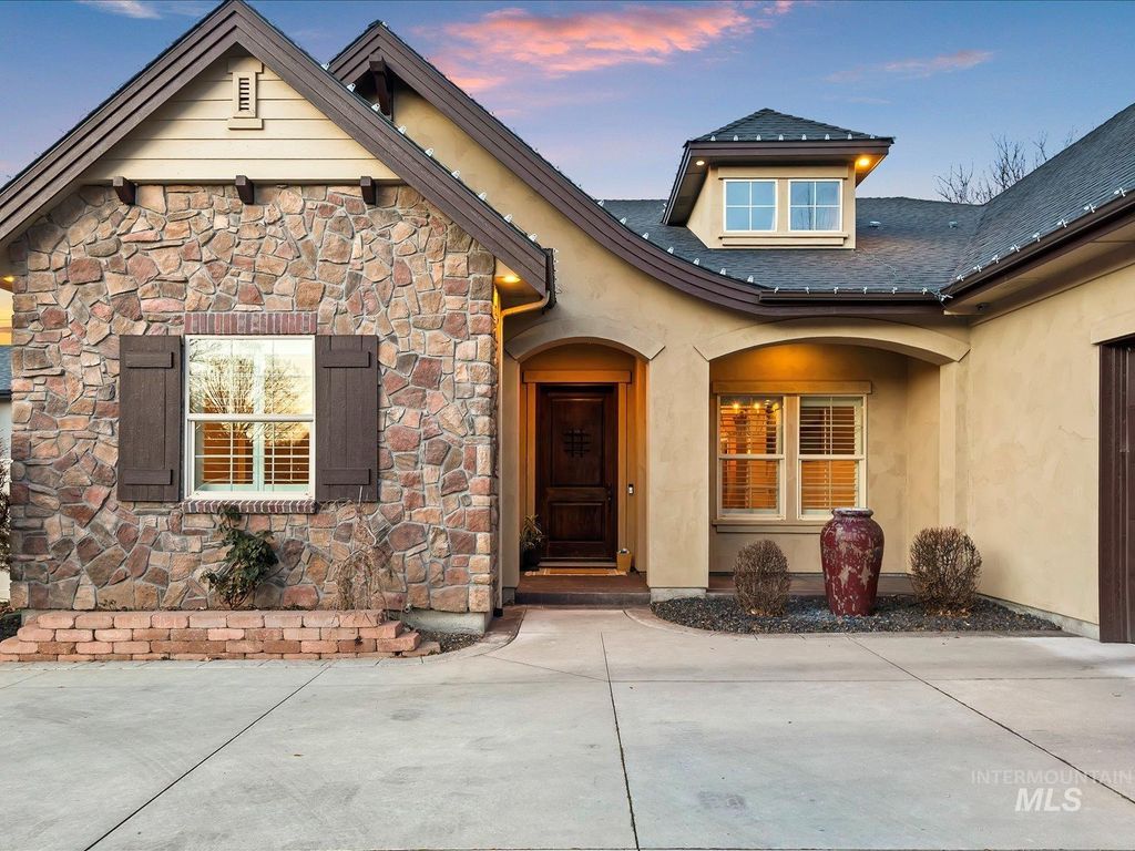 Photo of 4328 W Edgemont St, Boise, ID 83706 (MLS # 98973103)