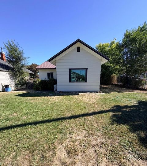 Photo of 1327 Hansen Ave, Burley, ID 83318 (MLS # 98962550)
