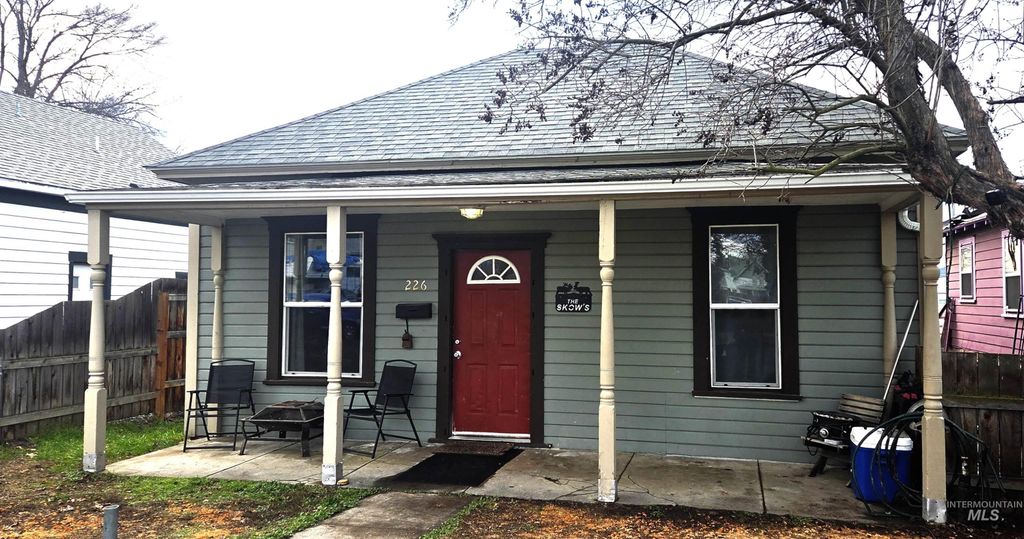 Photo of 226 3rd Street, Lewiston, ID 83501 (MLS # 98975258)
