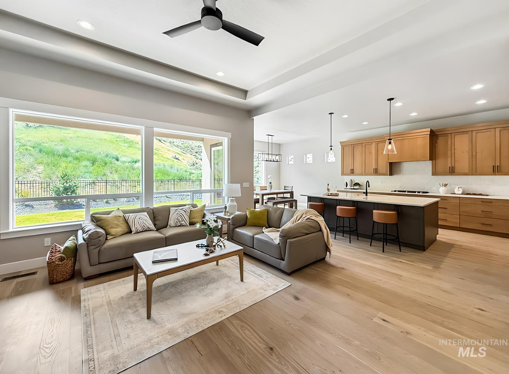 20042 N Swire Green Way