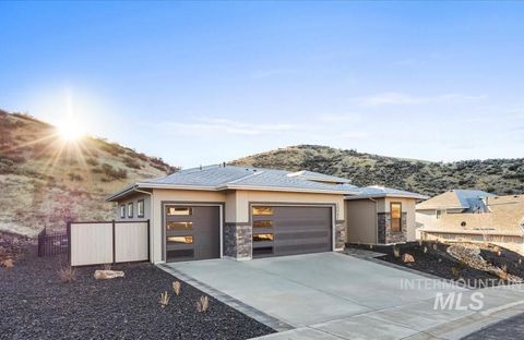 20042 N Swire Green Way Boise ID 83714