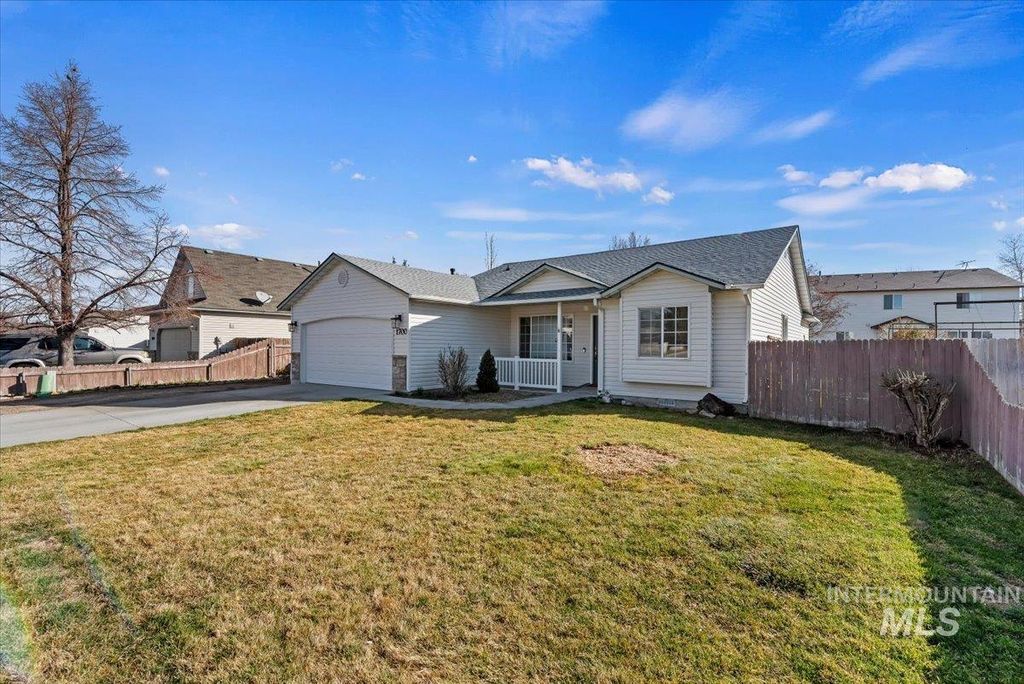 Photo of 1700 S Camas St, Nampa, ID 83686 (MLS # 98977963)