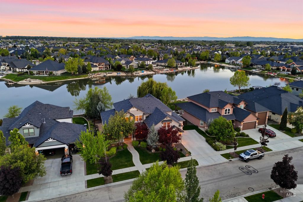 Photo of 6103 W Founders Dr, Eagle, ID 83616 (MLS # 98985011)