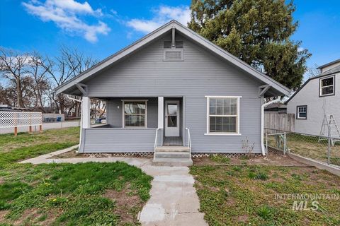 103 N Dewey Ave Middleton ID 83644