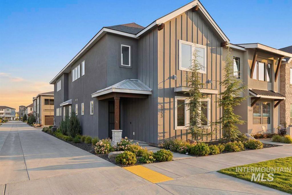 Photo of 3353 S Old Hickory Way, Boise, ID 83716 (MLS # 98976040)