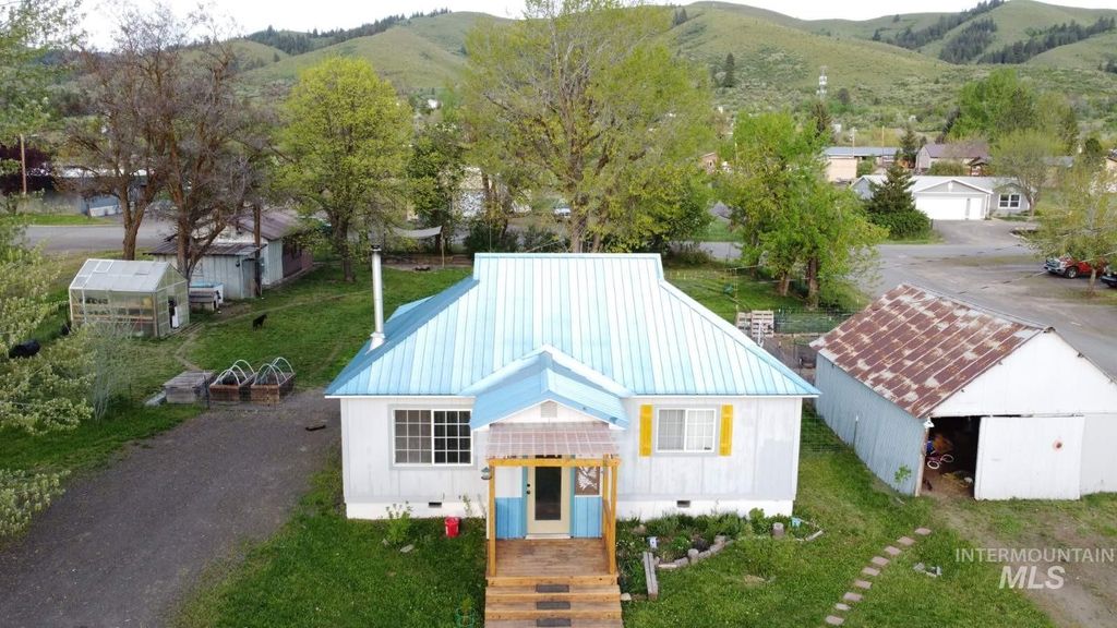 Photo of 203 N Berkley, Council, ID 83612 (MLS # 98985596)