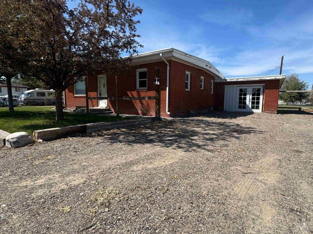 Photo of 1937 E 4th Ave, Twin Falls, ID 83301 (MLS # 98984483)