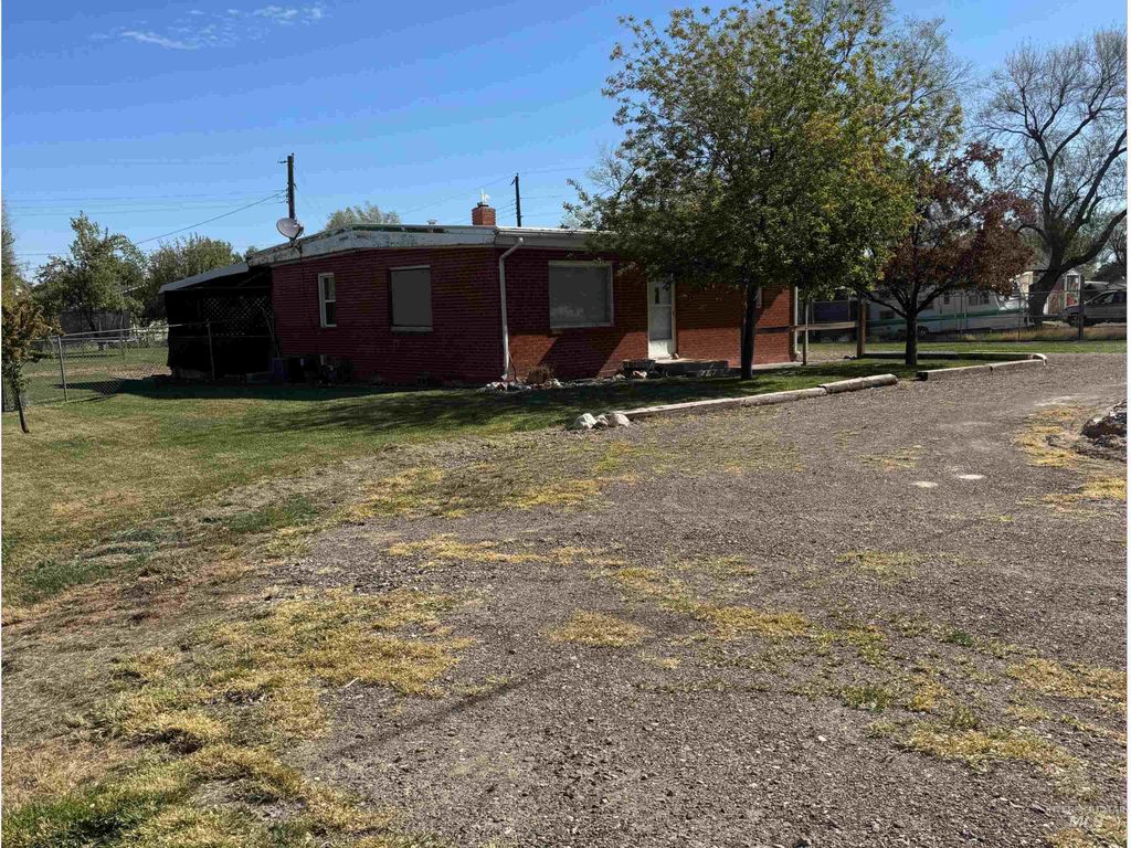 Photo of 1937 E 4th Ave, Twin Falls, ID 83301 (MLS # 98984483)