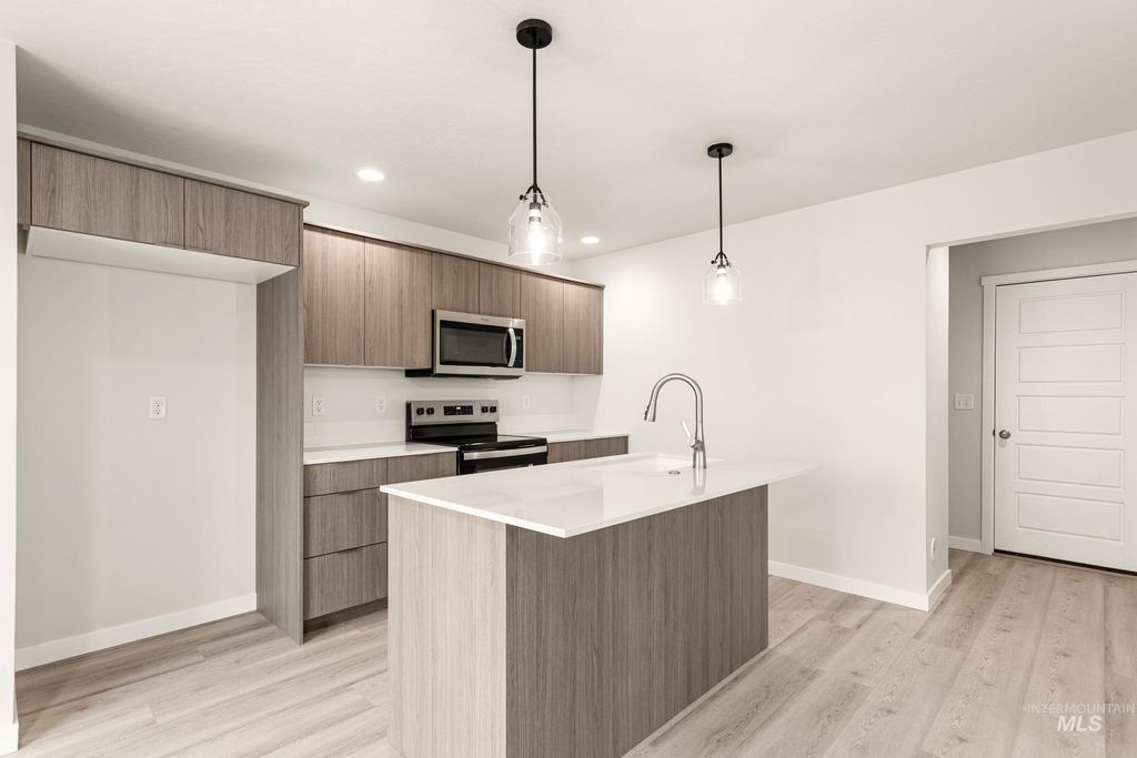 Photo of 10832 Rutland St, Caldwell, ID 83605 (MLS # 98978060)