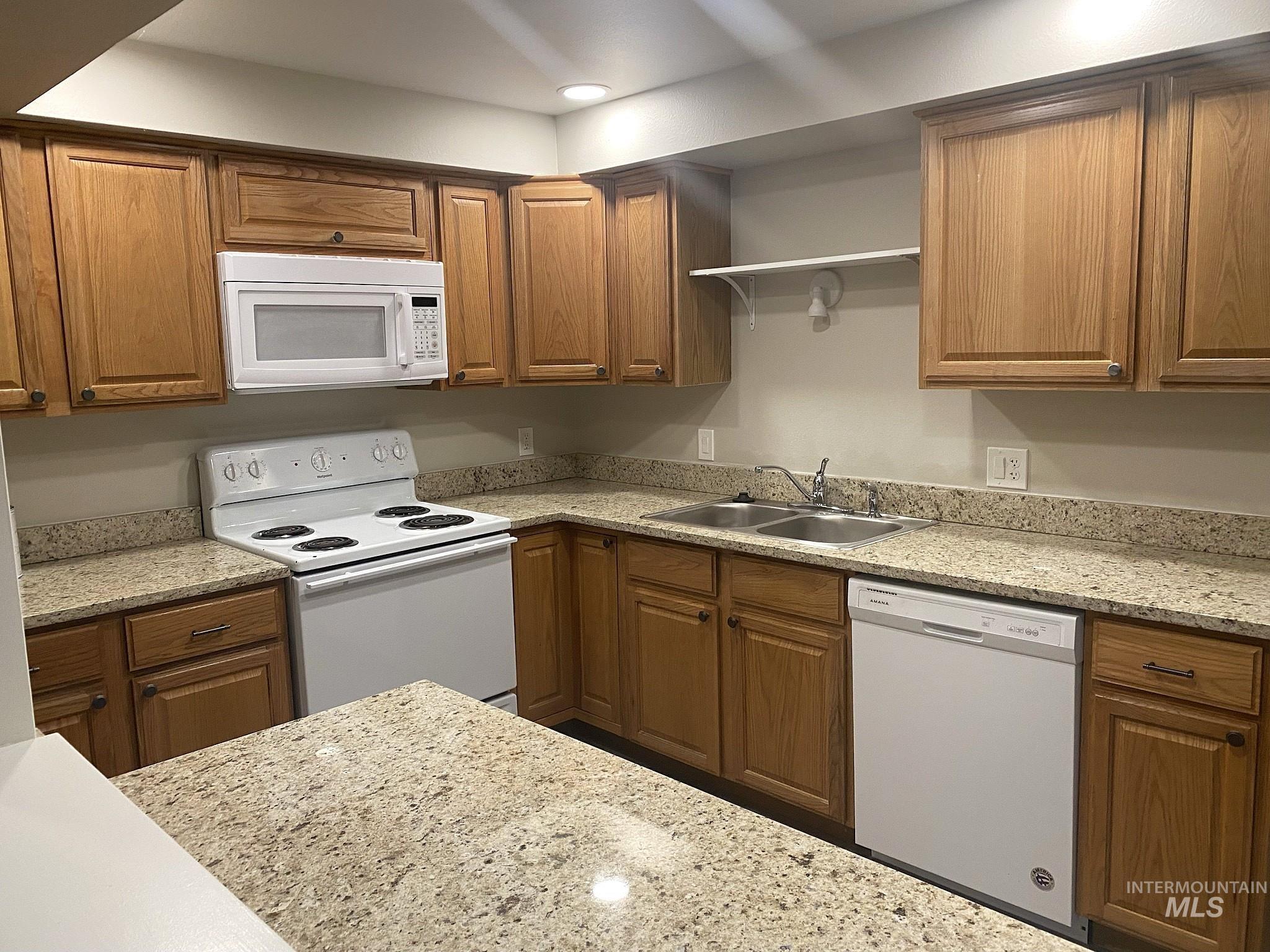 3585 S Gekeler Ln #121