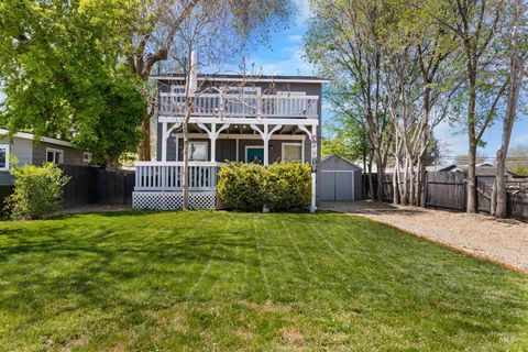 Photo of 215 S Diamond St, Nampa, ID 83686 (MLS # 98985704)