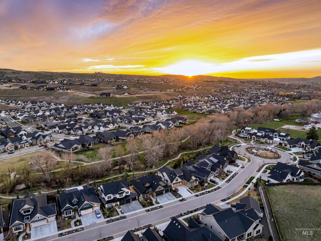 Photo of 3689 W Neville Ranch Ct, Boise, ID 83714 (MLS # 98979675)