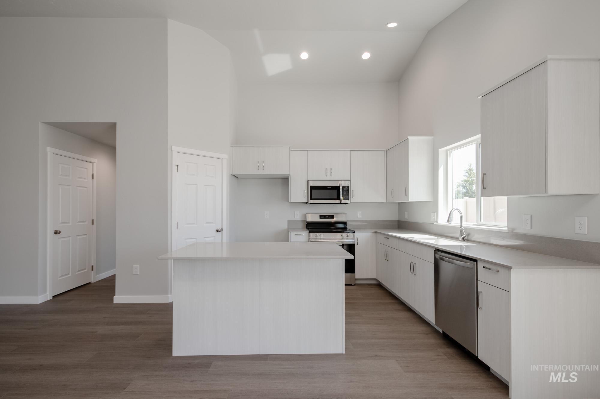 3080 N Arroyo Vista Way