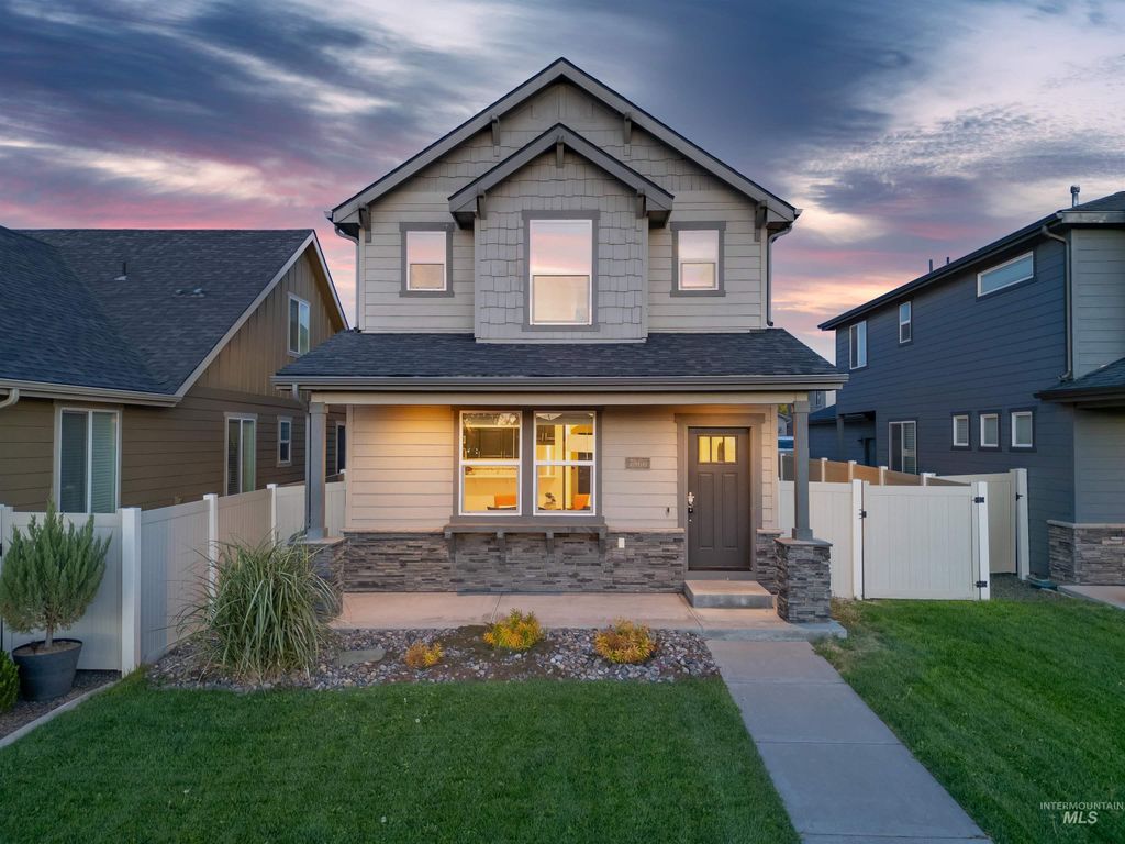 Photo of 7966 S Indigo Ridge Ave, Boise, ID 83716 (MLS # 98970423)