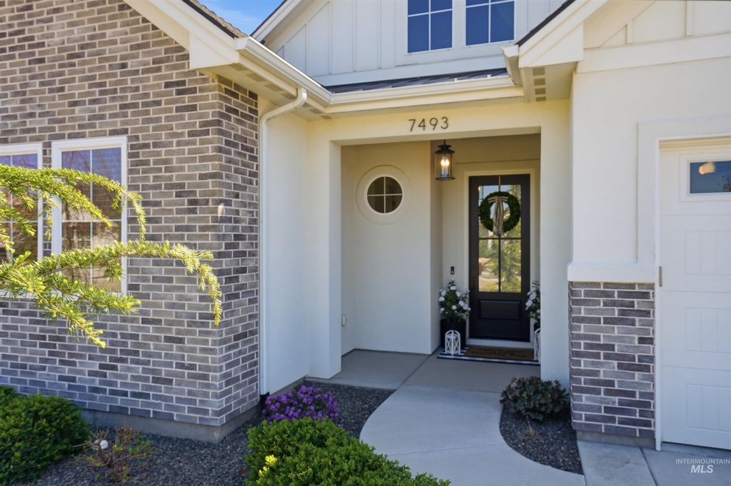 Photo of 7493 W Belay Street, Eagle, ID 83616 (MLS # 98982003)