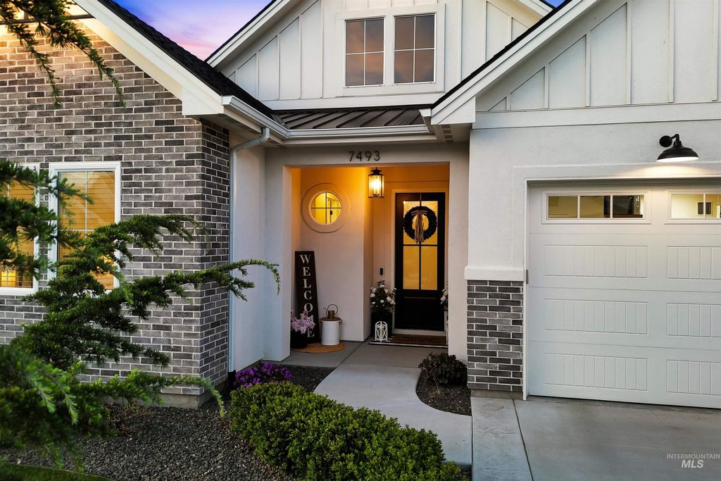 Photo of 7493 W Belay Street, Eagle, ID 83616 (MLS # 98982003)